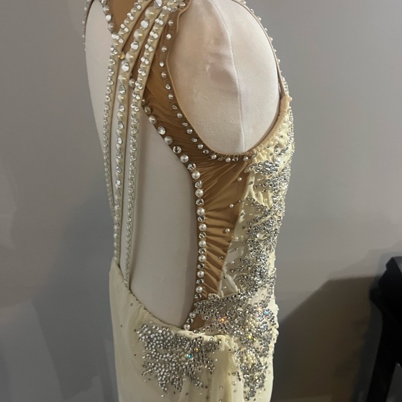 Cream, Silver and Pearl Embellished Contemporary Competition Dance Costume AS - Picture 5 of 7